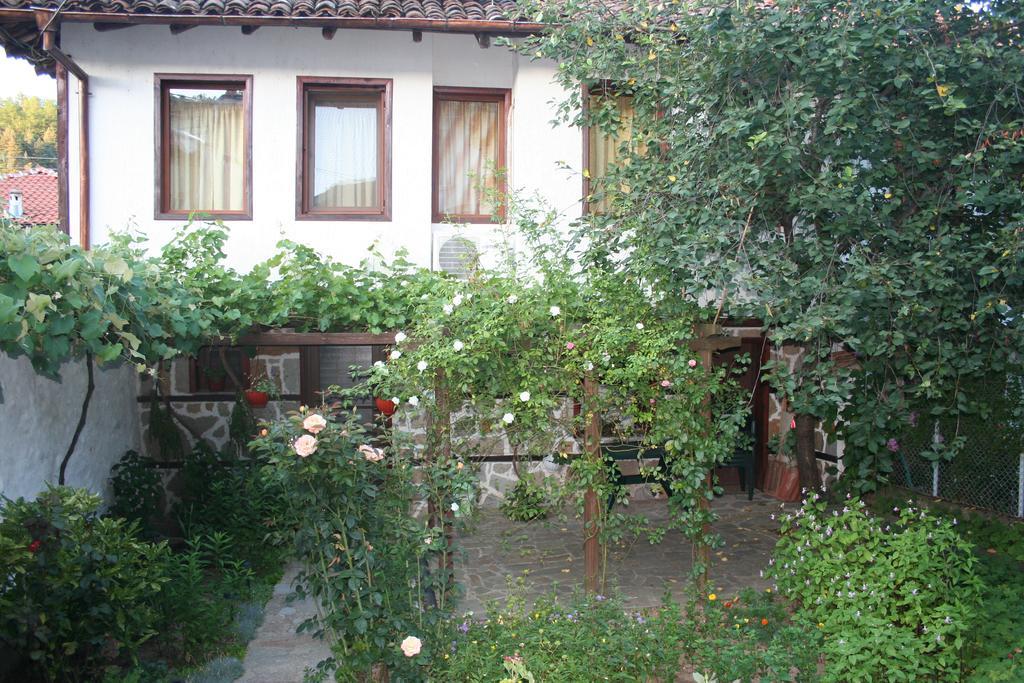 Hotel Todorova House Slatograd Exterior foto